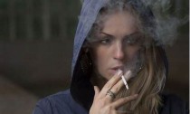 抽完孤独的香烟，你会感受到什么样的情绪波动？