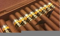 探索新疆雪茄店：最新香烟资讯一网打尽！(新疆雪莲香烟图片及价格)