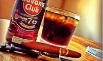 体验古巴名产：品味土雪茄的独特魅力！(古巴雪茄的功效与作用)