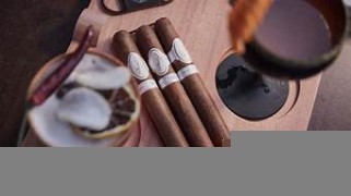 雪茄爱好者必读：掌握正确的古巴雪茄储存方法(古巴雪茄怎么养)