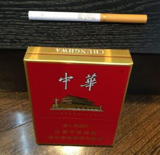 翻盖中华香烟的超值批发体验